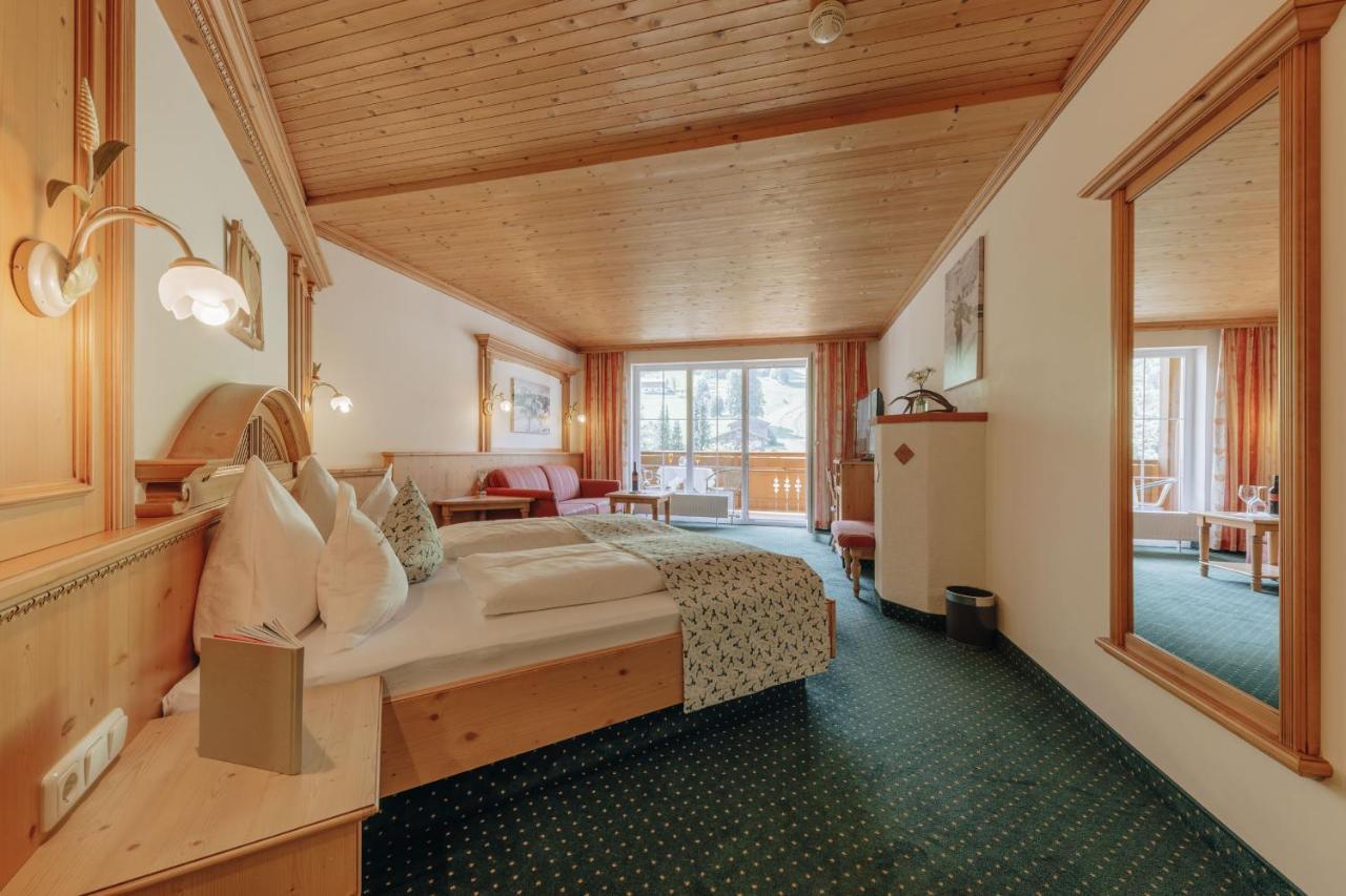 Hotel Hirschen Silbertal Εξωτερικό φωτογραφία
