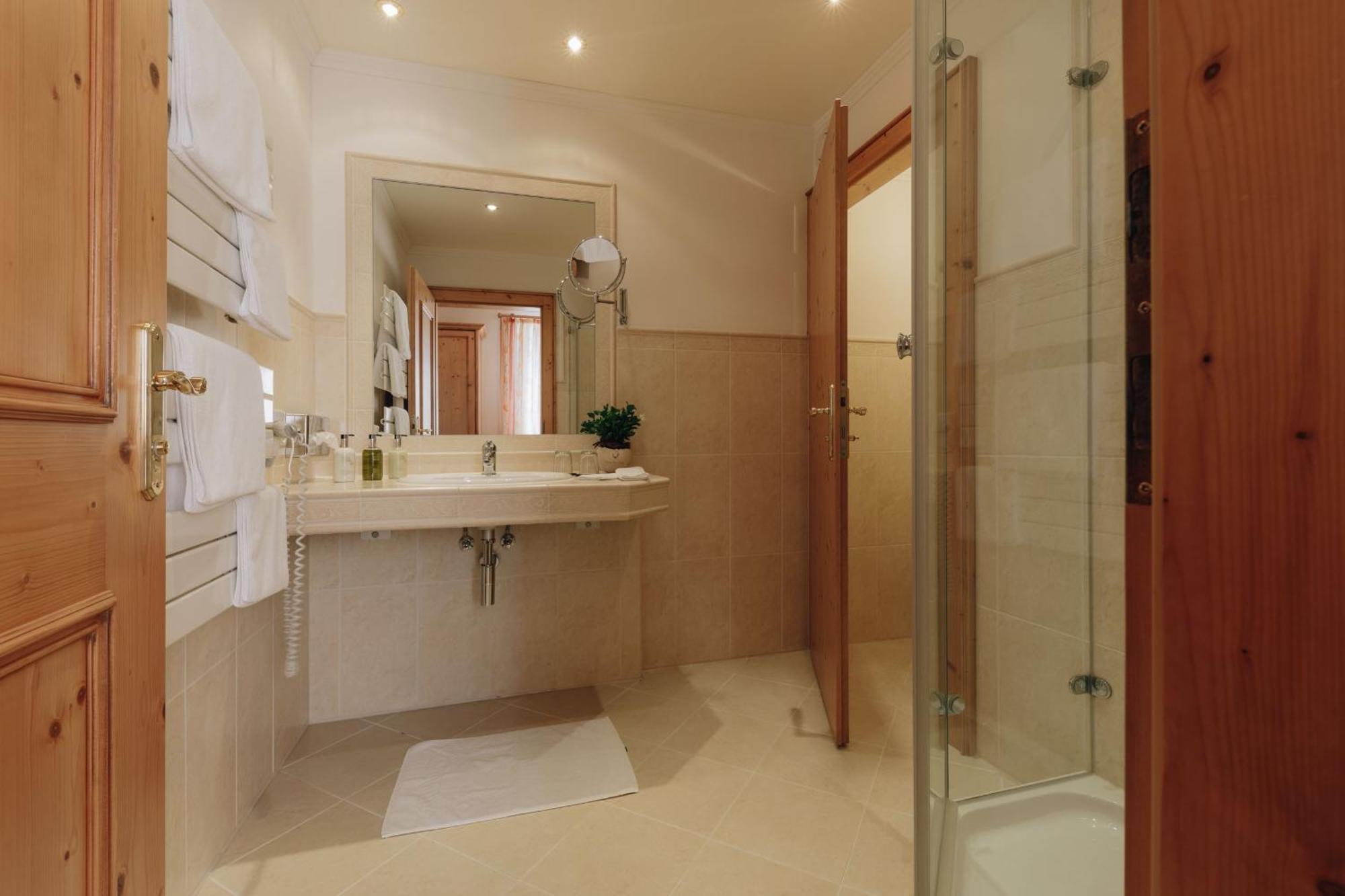 Hotel Hirschen Silbertal Εξωτερικό φωτογραφία